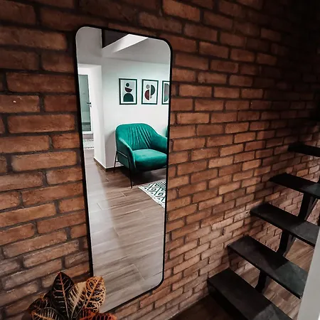 The Secret Yard Apartment