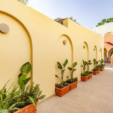 Апартаменти The Secret Yard *