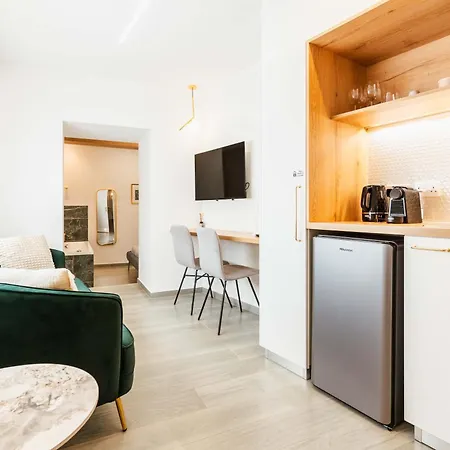 The Secret Yard * Ларнака