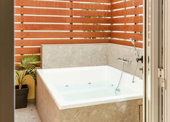 The Secret Yard * Lárnaca