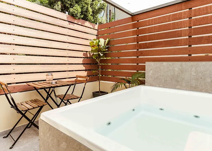 The Secret Yard * Lárnaca